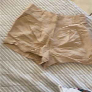 BEIGE SHORTS XS